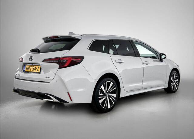 Toyota COROLLA Touring Sports Hybrid 140 Dynamic | NL dealeronderhouden | Special Deal | Parkeersensoren voor+achter | Stoelverwarming | Draadloze telefoonlader | Apple CarPlay/Android Auto | Cruise Control Adaptive | L&P deal/ Harm