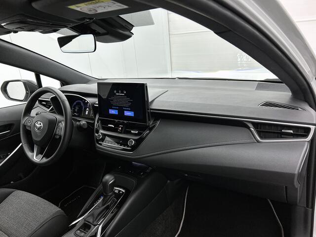 Toyota COROLLA Touring Sports Hybrid 140 Dynamic | NL dealeronderhouden | Special Deal | Parkeersensoren voor+achter | Stoelverwarming | Draadloze telefoonlader | Apple CarPlay/Android Auto | Cruise Control Adaptive | L&P deal/ Harm