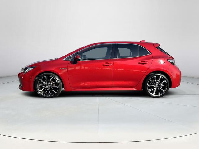 Toyota COROLLA 1.8 Hybrid Executive | Navigatie | Carplay | Parkeersensoren | Dode hoek waarschuwing | 18 inch LM-velgen |