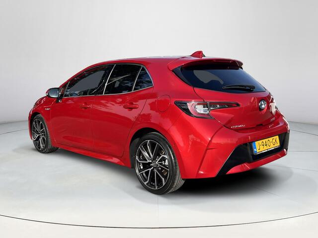 Toyota COROLLA 1.8 Hybrid Executive | Navigatie | Carplay | Parkeersensoren | Dode hoek waarschuwing | 18 inch LM-velgen |