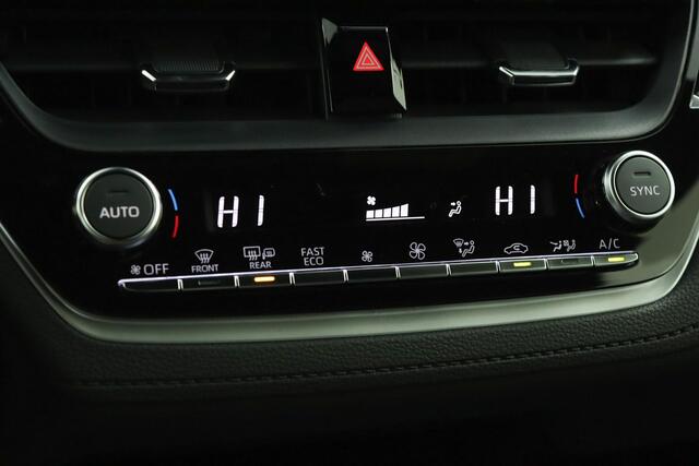 Toyota COROLLA Cross Hybrid 140 Dynamic | Demovoordeel! | Stoel / Stuur Verwarming | Parkeersensoren | Adaptieve Cruise Control |