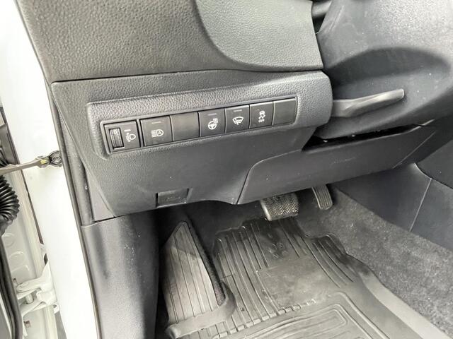 Toyota COROLLA Touring Sports 1.8 Hybrid Active | Grijs kenteken | stuur-, stoel- en voorruit verwarming | Lichtmetalen velgen | Apple/Android Navigatie |