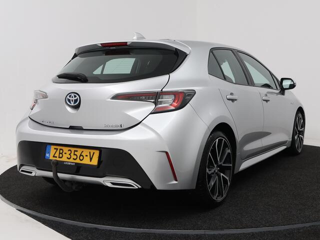 Toyota COROLLA 2.0 Hybrid First Edition | Navigatie | Trekhaak | Executive licht metalen velgen |