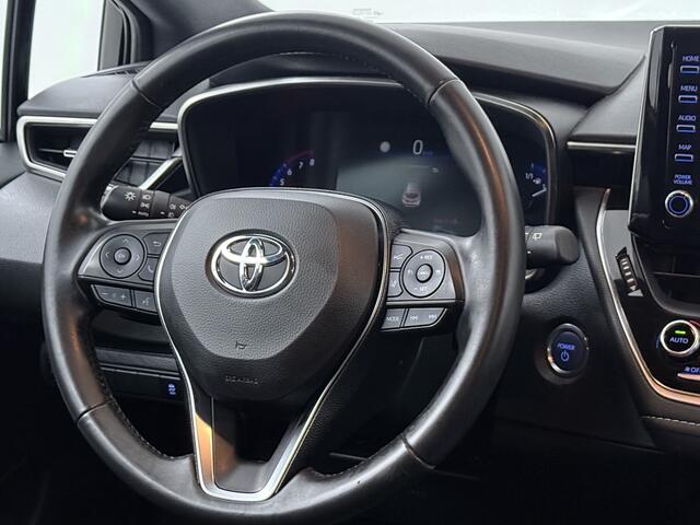 Toyota COROLLA 2.0 Hybrid First Edition | Navigatie | Trekhaak | Executive licht metalen velgen |