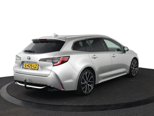 Toyota COROLLA Touring Sports 2.0 Hybrid Executive JBL | Stoelverwarming | Trekhaak | Parkeer sensoren |