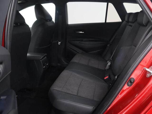 Toyota COROLLA Touring Sports 1.8 Hybrid Dynamic | Half Leder | Camera | Stoelverwarming | Carplay | Climate control | Bluetooth | DAB | Adaptive cruise |