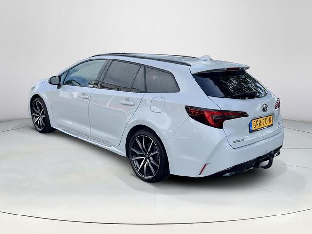 Toyota COROLLA Touring Sports Hybrid 140 GR Sport | Trekhaak | Stoelverwarming | Keyless entry
