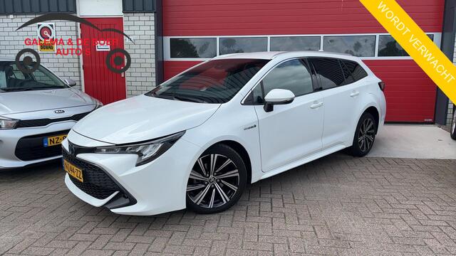 Toyota COROLLA Touring Sports 1.8 Hybrid Business Plus STOELVERW / FULL LED / CAMERA / KEYLESS / CLIMA / BLUETOOTH / ACC / NL-AUTO