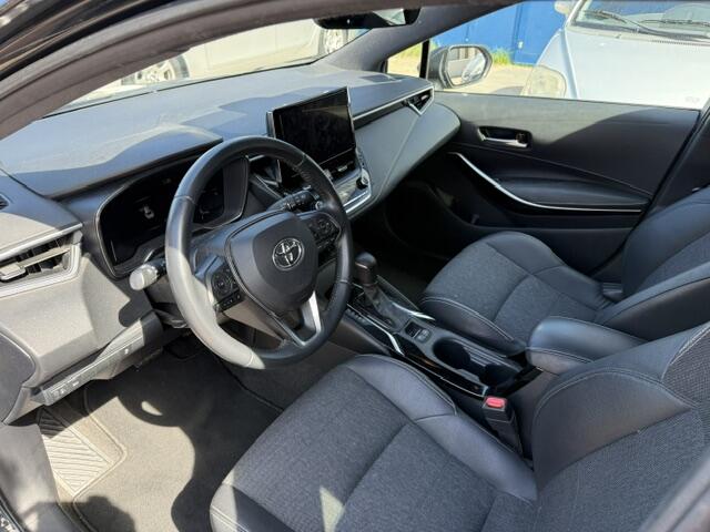 Toyota COROLLA Touring Sports 1.8 Hybrid Business Plus bj. 2023 BTW auto Nieuwe Yokohama All Season banden, accu en remmen voor (schijven en blokken).