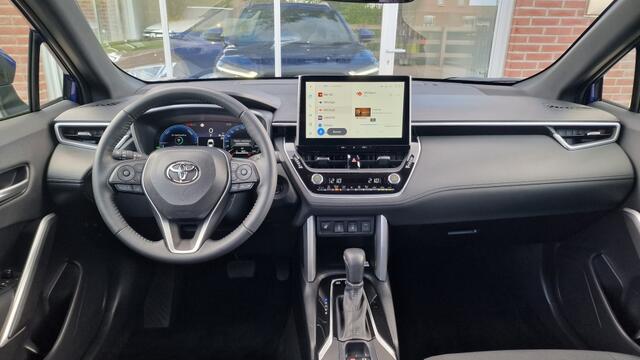 Toyota COROLLA Cross Hybrid 140 Style, Stoel & Stuur verw, Trekhaak, Bearlock, 5 Jaar Toyota Garanti