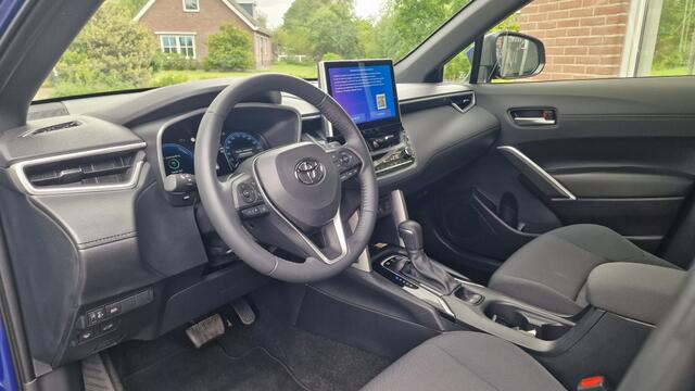 Toyota COROLLA Cross Hybrid 140 Style, Stoel & Stuur verw, Trekhaak, Bearlock, 5 Jaar Toyota Garanti