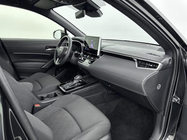 Toyota COROLLA Cross Hybrid 140 Dynamic | Facelift Model | Stoel+stuurverwarming | Dodehoek detectie | Elektrische achterklep | Parkeersensoren voor+Achter | Navigatie | Apple CarPlay/Android Auto | Cruise Control Adaptive |