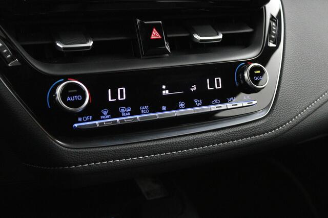 Toyota COROLLA Touring Sports 2.0 Hybrid Business | Lederen bekleding | Parkeersensoren | Apple carplay Android auto |