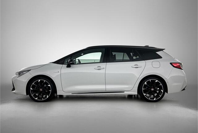 Toyota COROLLA Touring Sports 2.0 Hybrid GR-Sport Plus | BTW voertuig | Dealer onderhouden | Trekhaak | JBL | Dodehoek detectie | Head-Up Display | Parkeersensoren voor+achter met assistent | Elektrische achterklep |