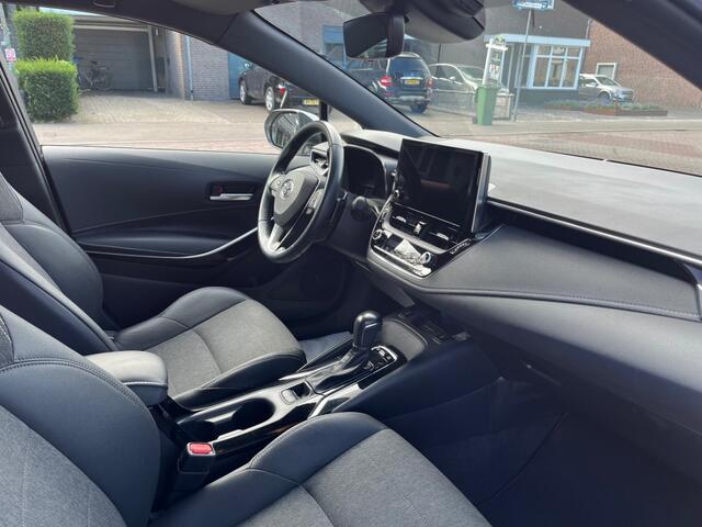 Toyota COROLLA TOURING SPORTS 2.0 HYBRID BUSINESS PLUS 152PK AUTOMAAT / NAVI / CAMERA / DAB / ADAP. CRUISE / STOELVERW. / 17'' LM-VELGEN
