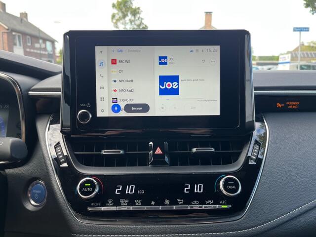 Toyota COROLLA TOURING SPORTS 2.0 HYBRID BUSINESS PLUS 152PK AUTOMAAT / NAVI / CAMERA / DAB / ADAP. CRUISE / STOELVERW. / 17'' LM-VELGEN