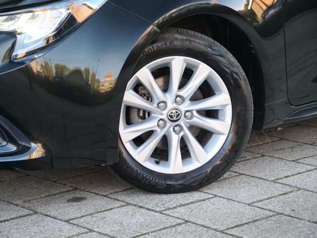 Toyota COROLLA Touring Sports 1.8 Hybrid 140pk CVT Active Apple Carplay / Camera / Winterpakket / Adaptive Cruise