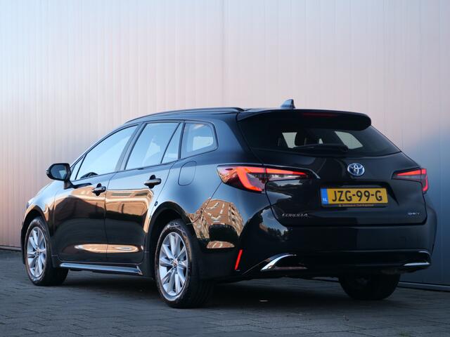 Toyota COROLLA Touring Sports 1.8 Hybrid 140pk CVT Active Apple Carplay / Camera / Winterpakket / Adaptive Cruise