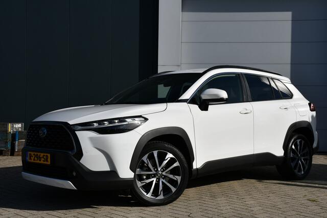 Toyota COROLLA Cross 2.0 High Power Hybrid First Edition Automaat 197pk | Dodehoekdetectie | Parkeersensoren | Trekhaak |