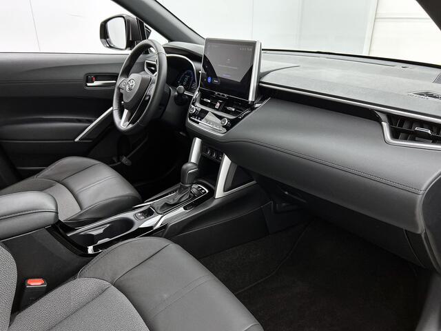 Toyota COROLLA Cross Hybrid 200 Style | Trekhaak afneembaar | Half lederen bekleding | Stoelverwarming | Dodehoek detectie | Parkeersensoren voor+achter | Elektrische achterklep |