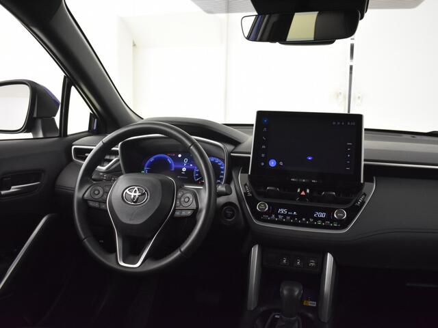 Toyota COROLLA Cross Hybrid 200 Style | Trekhaak | 1/2 leder | Blindspot