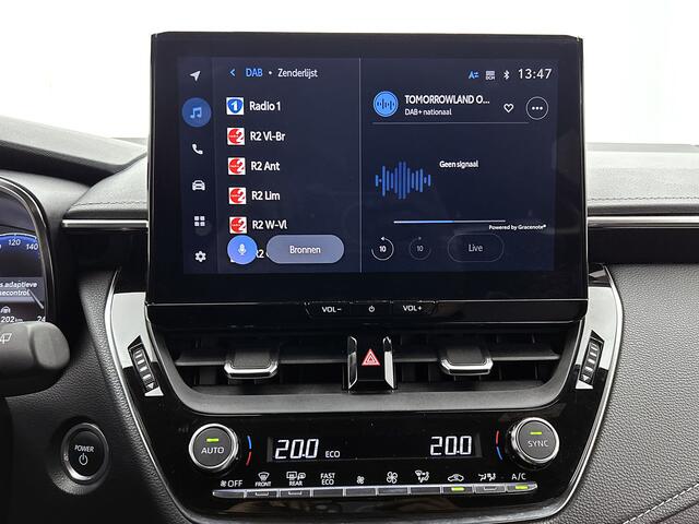 Toyota COROLLA Touring Sports Hybrid 200 Executive | BTW voertuig | JBL | Head-Up Display | Dodehoek detectie | Parkeersensoren voor+achter | Lederen bekleding | Stoel+stuurverwarming | Navigatie | Apple CarPlay/Android Auto | Cruise Control