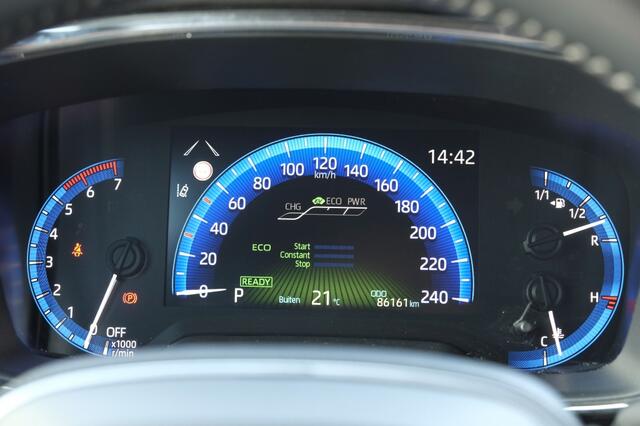 Toyota COROLLA Touring Sports 1.8 Hybrid Dynamic Automaat | Apple CarPlay & Android Auto | Smart Entry | 17" lichtmetalen velgen design 'Dynamic' (Hatchback & Touring Sports) | 7 inch digitaal instrumentenpaneel | Toyota Touch® 2