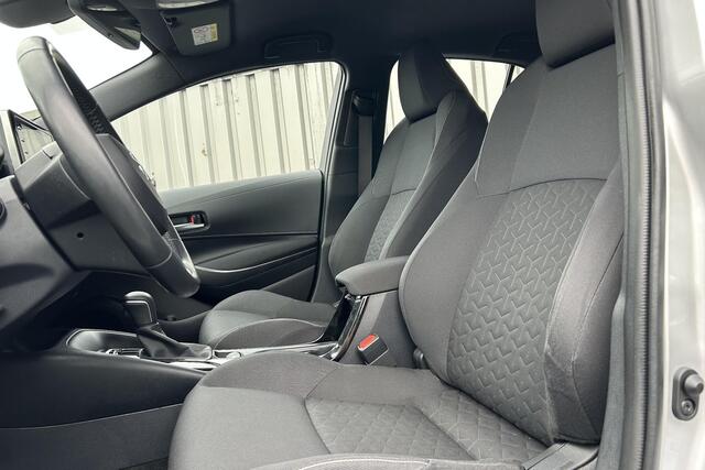 Toyota COROLLA 1.8 Hybrid Dynamic, 1e eigenaar, Trekhaak, All seasonbanden, Unieke kilometerstand!