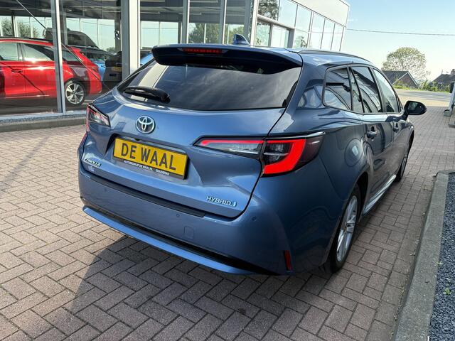Toyota COROLLA Touring Sports 1.8 Hybrid Business Plus KEYLESS/CAMERA/ADAPT.CRUISE/PDC