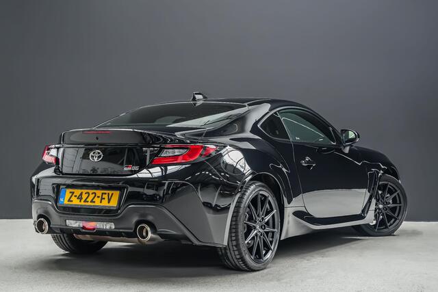 Toyota GR86 235pk 2.4 Premium AUTOMAAT |Apple Carplay|blind spot|sportstoelen|camera|bluetooth|cruise control|stoelverwarming|LED-verlichting|18"|