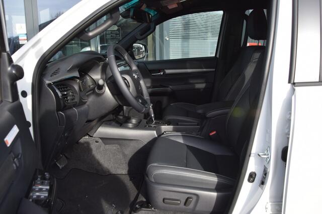 Toyota HI-LUX 2.8 D-4D DUBBEL CABINE INVINCIBLE A/T BE TREKKER 5 SITZ VAN