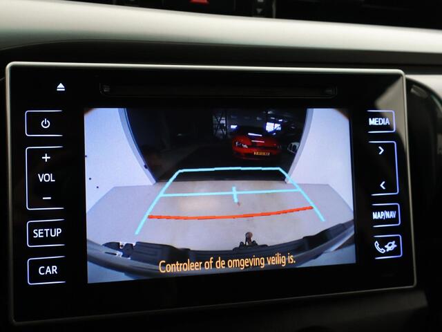 Toyota HI-LUX HiLux 2.4 D-4D-F 4X4 XTRA CAB PROFESSIONAL + 3500 KG TREKHAAK / CAMERA / NAVIGATIE