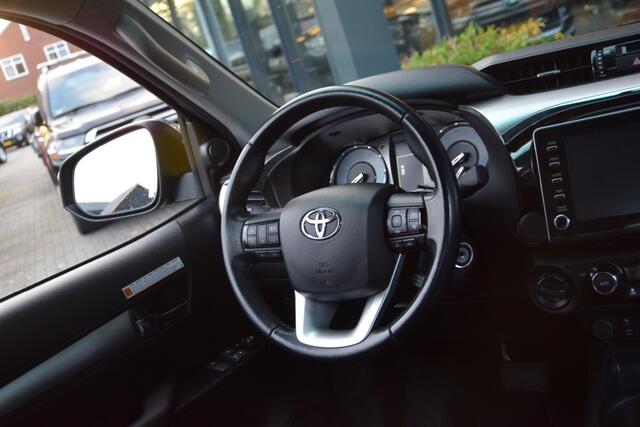 Toyota HI-LUX 2.8 D-4D X-TRA CAB PROFESSIONAL A/T 4WD VAN