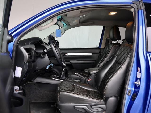 Toyota HI-LUX HiLux 2.4 D-4D-F Xtra Cab Professional | Trekhaak | Camera achter | Cruise Control |