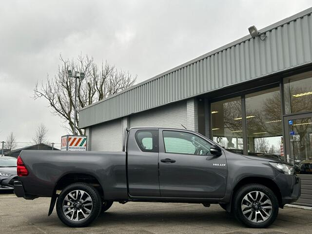Toyota HI-LUX HiLux 2.4 D-4D-F Xtra Cab Cool Comfort