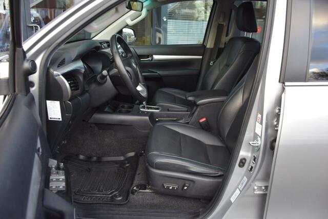 Toyota HI-LUX 2.4 D-4D DUBBEL CABIN EXECUTIVE BE TREKKER A/T 5 SITZ 4WD VAN