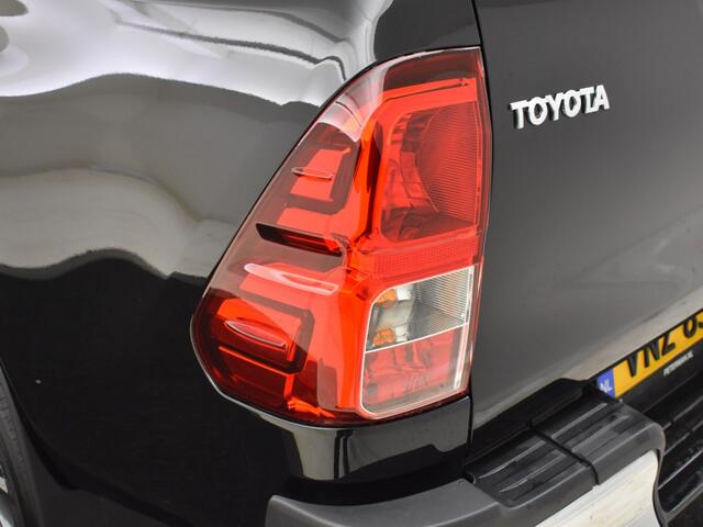 Toyota HI-LUX 2.4 D-4D XC Xtra Cab Professional