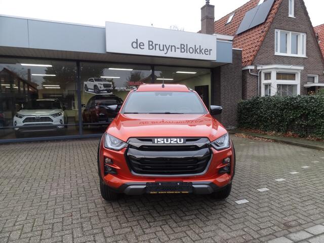 Toyota HI-LUX HiLux 1.9 Isuzu D-Max Double Cab verlengd 5-persoons V-Cross Automaat BPM-vrij / 20 december 2024 / meest luxe uitvoering / trekhaak / lederen bekleding / Apple carplay / Android Auto / groot scherm / camera
