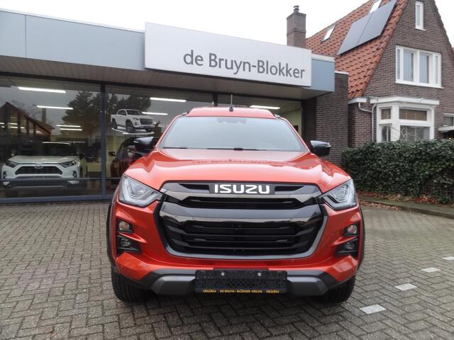 Toyota HI-LUX HiLux 1.9 Isuzu D-Max Double Cab verlengd 5-persoons V-Cross Automaat BPM-vrij / 20 december 2024 / meest luxe uitvoering / trekhaak / lederen bekleding / Apple carplay / Android Auto / groot scherm / camera