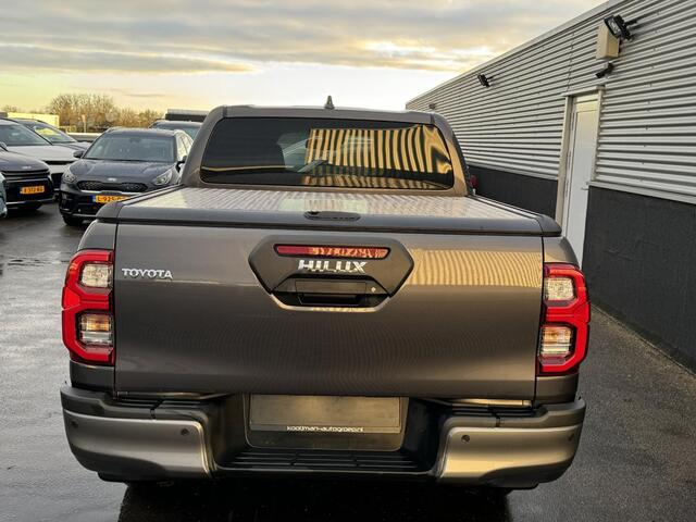 Toyota HI-LUX HiLux 2.8 D-4D Double Cab Invincible Grijs kenteken! Nieuw en direct rijden! INCL. Tonneau Cover