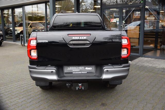 Toyota HI-LUX 2.8 D-4D X-TRA CAB INVINCIBLE A/T