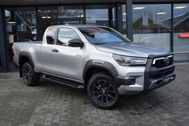 Toyota HI-LUX 2.8 D-4D X-TRA CAB INVINCIBLE A/T
