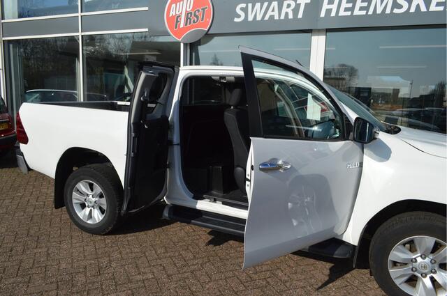 Toyota HI-LUX HiLux 2.4 D-4D-F Xtra Cab Professional 4x4 | Trekhaak 3500kg | Airco | Cruise | NL auto