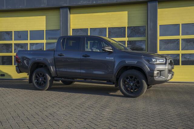 Toyota HI-LUX HiLux 2.8 D-4D Double Cab Hybrid Invincible