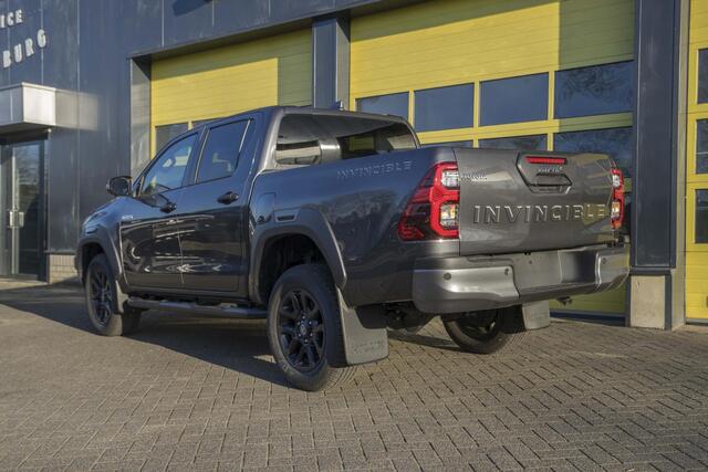 Toyota HI-LUX HiLux 2.8 D-4D Double Cab Hybrid Invincible