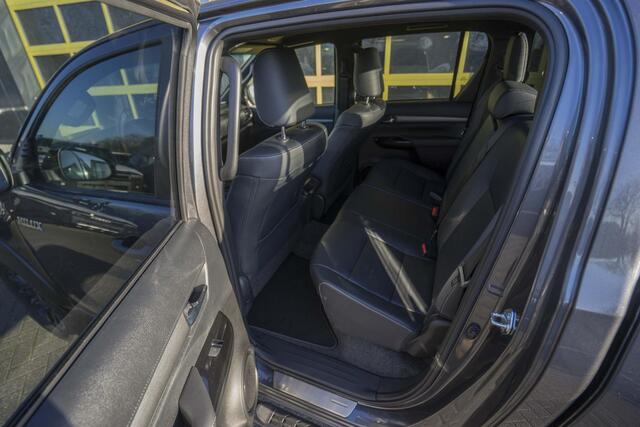 Toyota HI-LUX HiLux 2.8 D-4D Double Cab Hybrid Invincible