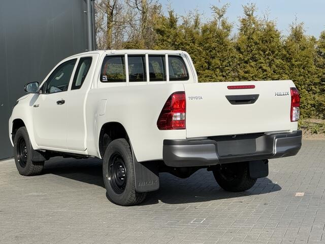 Toyota HI-LUX HiLux 2.4 D-4D XTRA CAB / !! NIEUW !! BPM VRIJ / 4x4 / AIRCO / CRUISE / 3500 KG TREKGEWICHT