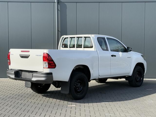 Toyota HI-LUX HiLux 2.4 D-4D XTRA CAB / !! NIEUW !! BPM VRIJ / 4x4 / AIRCO / CRUISE / 3500 KG TREKGEWICHT