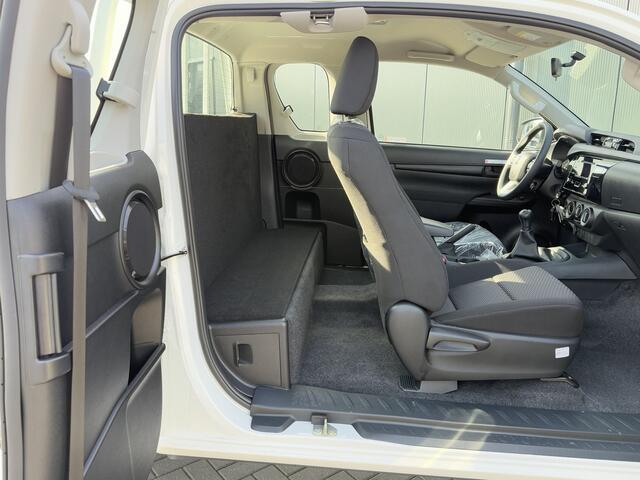 Toyota HI-LUX HiLux 2.4 D-4D XTRA CAB / !! NIEUW !! BPM VRIJ / 4x4 / AIRCO / CRUISE / 3500 KG TREKGEWICHT