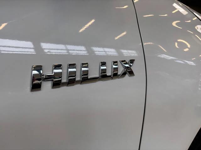 Toyota HI-LUX Hilux 2.4 D-4D Comfort 4x4 1.5Cab NIEUW 3500KG Trekhaak BPM VRIJ